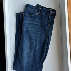 Juicy Couture Stretch Skinny Jeans